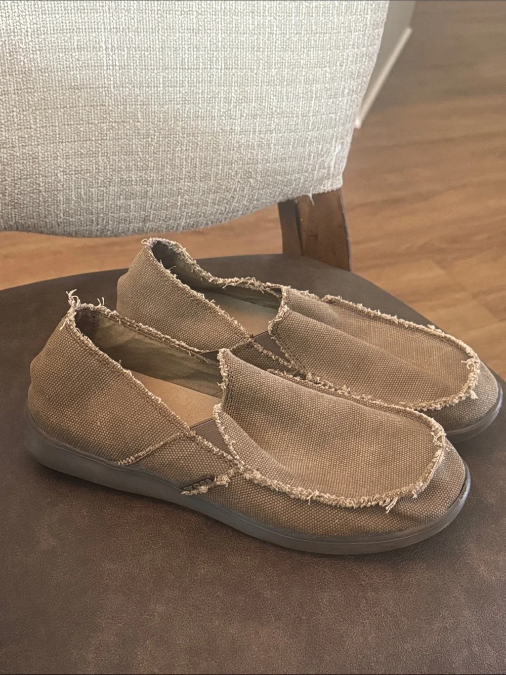 CROCS Men's Frayed Canvas Slip-On Loafers - Men’s Santa Cruz Slip-On Brown